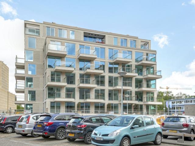 MVGM Te huur: Koningin wilhelminaplein 1116, amsterdam