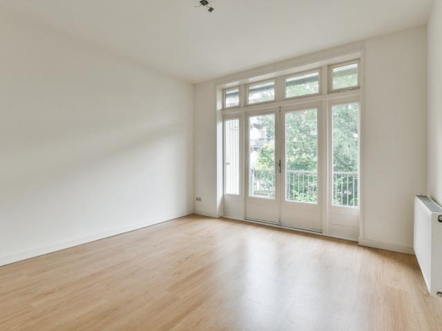 MVGM Te huur: Haarlemmermeerstraat 137 2, amsterdam