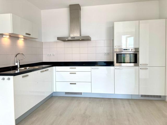 MVGM Te huur: Schipholweg 108, haarlem