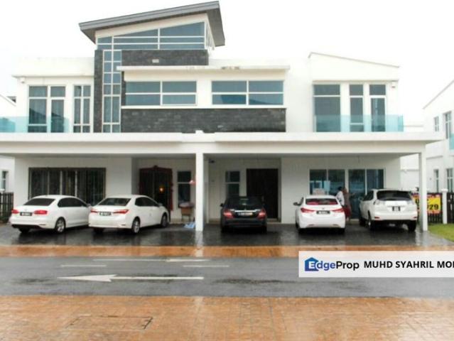 MYDiva, Perdana Lakeview East