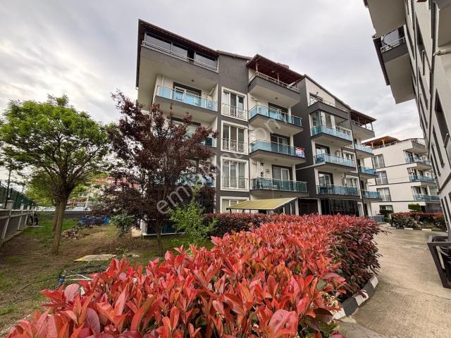 Myra 3 Sitesi Giriş Bloğunda Satılık 1+1 Daire, Ara Kat, Havuzlu