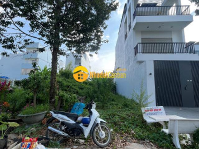 Nền đẹp giá tốt ạ cg bán nền đẹp đường số 28 khu 586, p hưng phú tp cần thơ. Dt 125m2, giá chỉ 3 tỷ