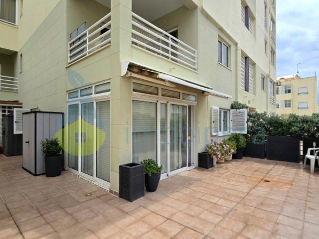 NÃO PERCA ESTA GRANDE OPORTUNIDADE! T1+1 COM TERRAÇO PRIVATIVO DE GRANDES DIMENSÕES A POUCOS MINUTOS DA PRAIA!