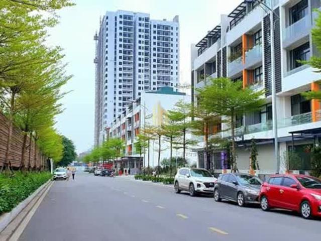 Nợ bank, bán gấp shophouse Bình Minh Garden Đức Giang Long Biên, 75m2, full nội thất, ở ngay