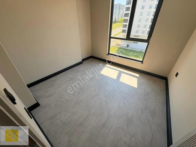 Nş Gayrimenkul'den Giyinme Odalı Ebeveyn Banyolu 2+1 Kiralık!