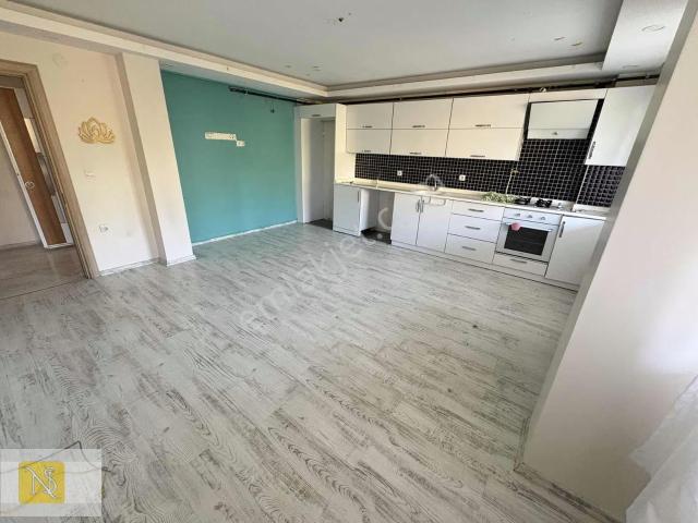 Nş Gayrimenkul'den İstiklal Mahallesinde Kiralık 3+0 Daire!