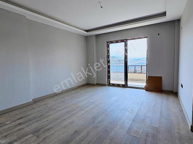 Nş Hakan Dan Satılık 2+1 Salon Mutfak Ayrı