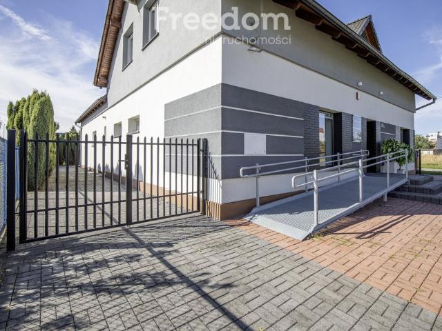Polecam nowoczesny lokal biurowo usługowy 324 m² z garażem