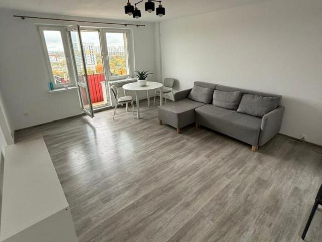 Na wynajem kawalerka os.Zwycięstwa 32 m²