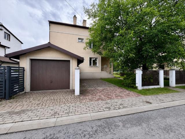 Na wynajem przestronny dom 200 m² w Boguchwale