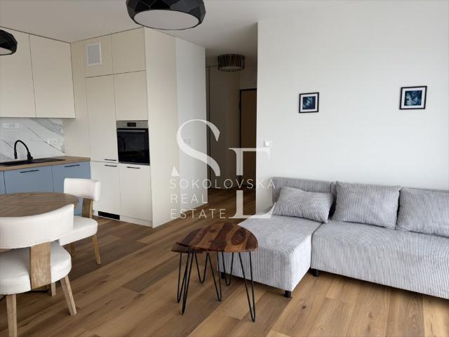 Na wynajem przestronne 48 m² mieszkanie z balkonem w Warszawie