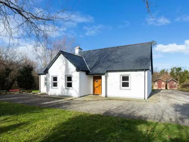 Na Ceann Cheathru, Carrigboy, Durrus, Co. Cork, P75AC83 is for.