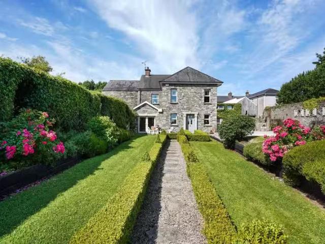 Na Clocha Lia, Station Road, Kingscourt, Co. Cavan, A82A7N9 is.
