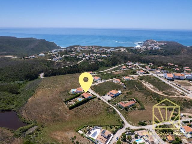 Na extrema onde a Urbanização Vale da Telha termina e o Parq. 0m² Aljezur