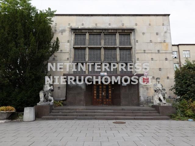 Na sprzedaż duży lokal użytkowy 4537 m² w Sosnowcu