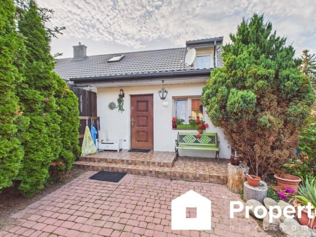 Na sprzedaż dom 54 m² z dużą działką 1005 m² w Legionowie