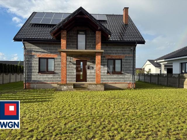 Na sprzedaż dom 130 m² w spokojnej okolicy Huta