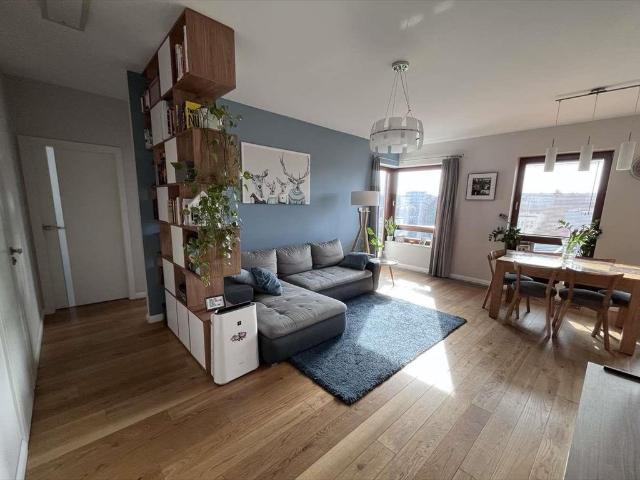 Na sprzedaż jasne 69 m² na Mokotowie z balkonem