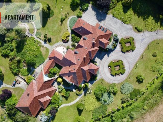 Na sprzedaż luksusowa posiadłość 1162 m² w Królewskiej Woli