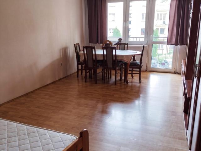 Na sprzedaż przestronna kawalerka 36,7 m² z balkonem w Tychach
