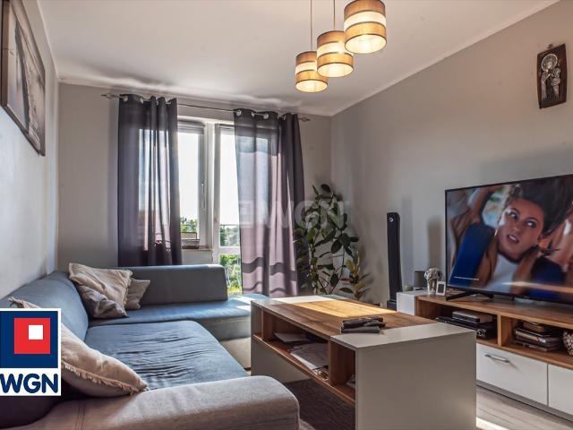 Na sprzedaż przestronne 4 pokojowe mieszkanie 77,59 m² z działką 600 m² w Świętoszowie