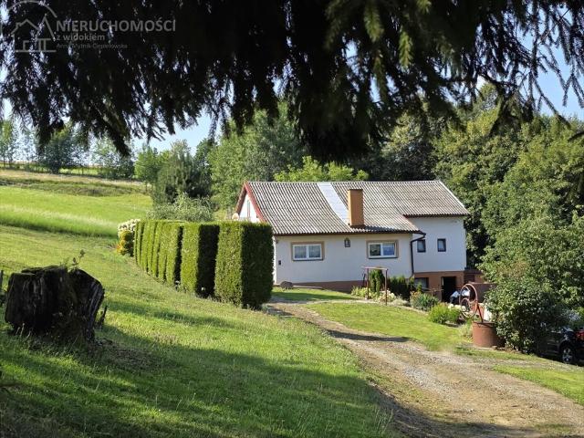 Na sprzedaż urokliwe siedlisko 70 m² z własnym lasem 1,43 ha