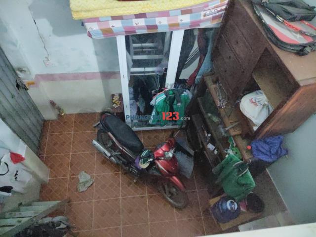 Nam ở ghép đường Nguyễn Ảnh Thủ, quận 12