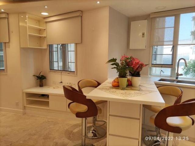 NAM HUNG MANSION BLK A 南雄大廈 A 座