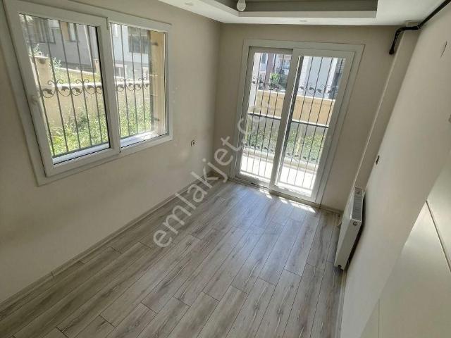 Namlı'dan Adatepe Mahallesi Bahçeli & Balkonlu Kiralık 1+1