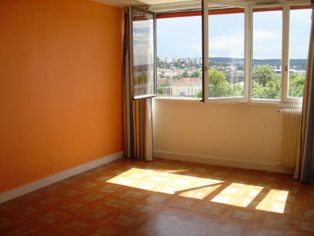 NANTERRE