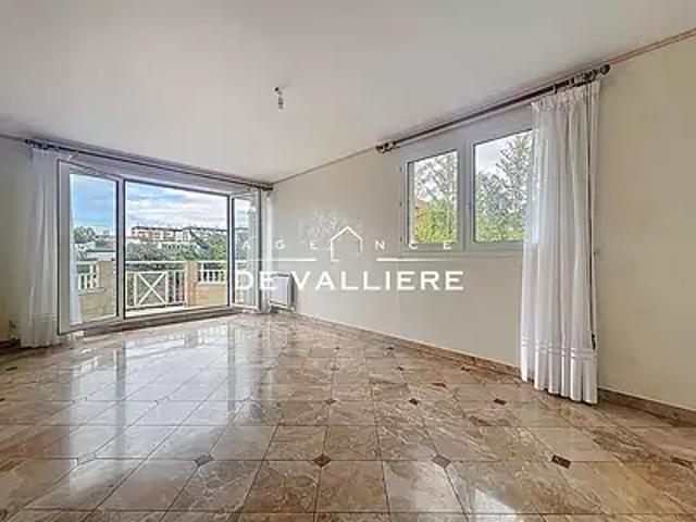 Nanterre 92000 Achat / Vente appartement 4 pièces t4 au dernier étage cave