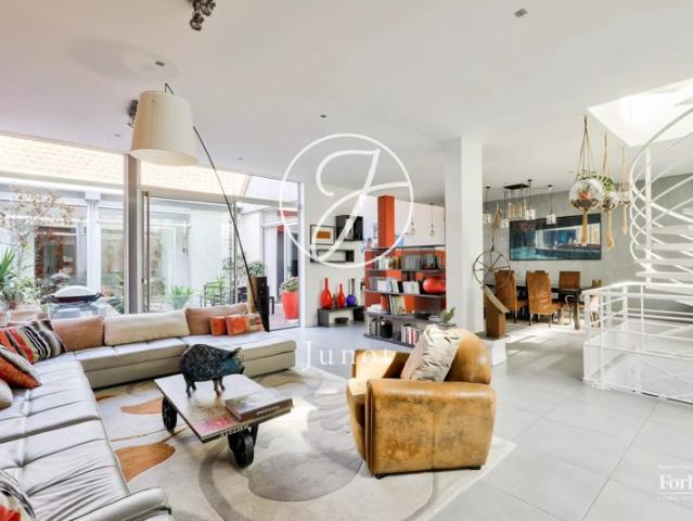 Nanterre CENTRE VILLE Loft à vendre 238m² 5 chambres Patio intérieur