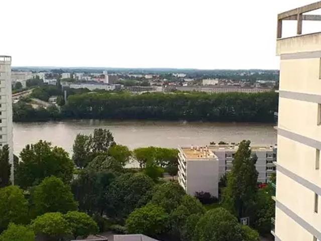 Nantes 44000, 44100, 44200, 44300 Location appartement 5 pièces t5 cave