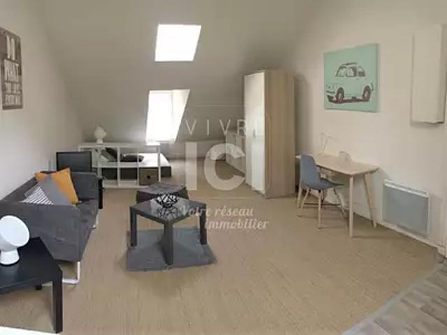 Nantes 44000 Location appartement 1 pièce t1 au dernier étage