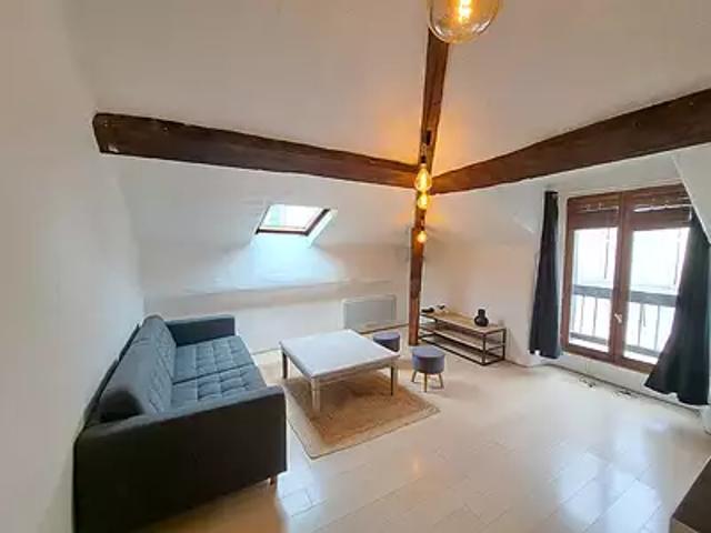 Nantes 44000 Location appartement 2 pièces t2 au dernier étage parking