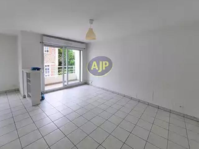 Nantes 44000 Location appartement 2 pièces t2 parking
