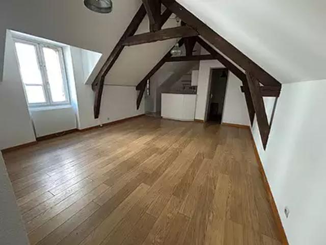 Nantes 44100 Location appartement 3 pièces t3 au dernier étage