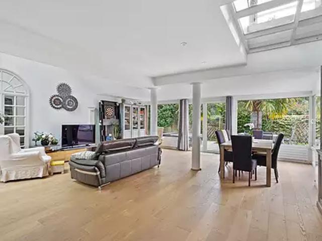 Nantes 44100 Location maison 5 pièces t5 au dernier étage