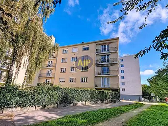 Nantes 44200 Achat / Vente appartement 3 pièces t3 au dernier étage cave