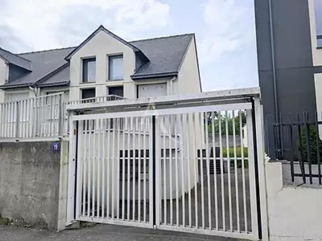 Nantes 44300 Achat / Vente parking au dernier étage