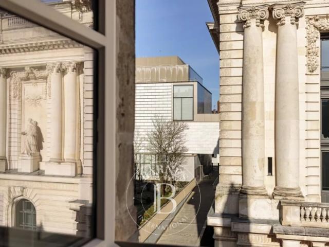 NANTES CATHEDRALE Appartement d'exception au dernier étage avec ascenseur