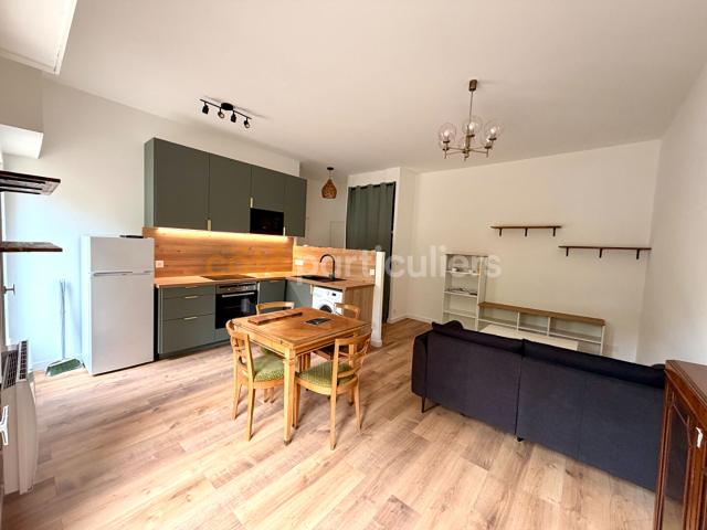 NANTES APPARTEMENT T2 MEUBLÉ ENTIÈREMENT RÉNOVÉ LUMINEUX GRANDE TERRASSE