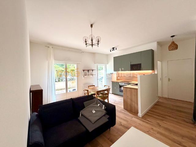 NANTES APPARTEMENT T2 MEUBLÉ LUMINEUX GRANDE TERRASSE