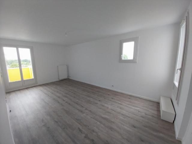 NANTES, Beau T4, 3ème étage, proche Beaujoire