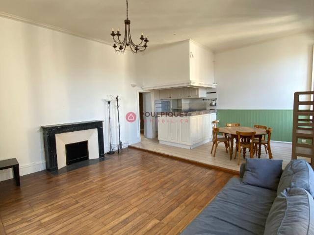 NANTES GRASLIN Appartement meublé de Type 2 60.72 m² | Poulpiquet Immobilier