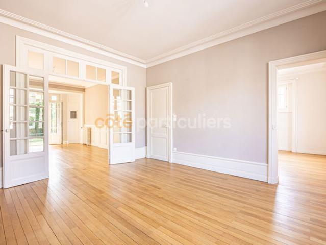 NANTES MONSELET MAISON BOURGEOISE DE 1930 SURFACE 300M2 GARAGE JARDIN