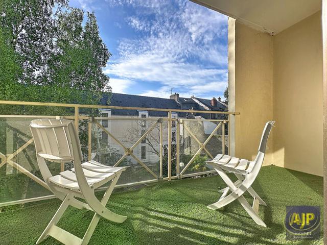 NANTES SAINT DONATIEN STUDIO AVEC BALCON AU SEIN DE LA RÉSIDENCE SERVICES SENIORS LES CASTALIES