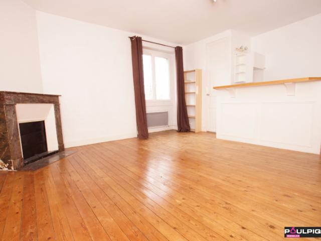 NANTES SAINT DONATIEN Studio 25 m² 2ème Droite