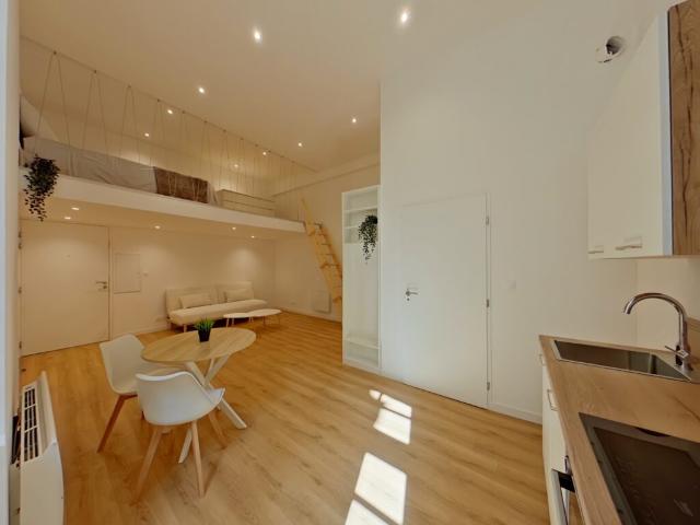 Nantes, quai de la Fosse, T1 Bis meublé – GRASLIN IMMOBILIER