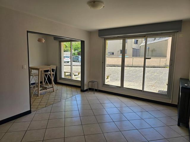 NANTES quartier ERAUDIERE grand Appartement T2, avec cave